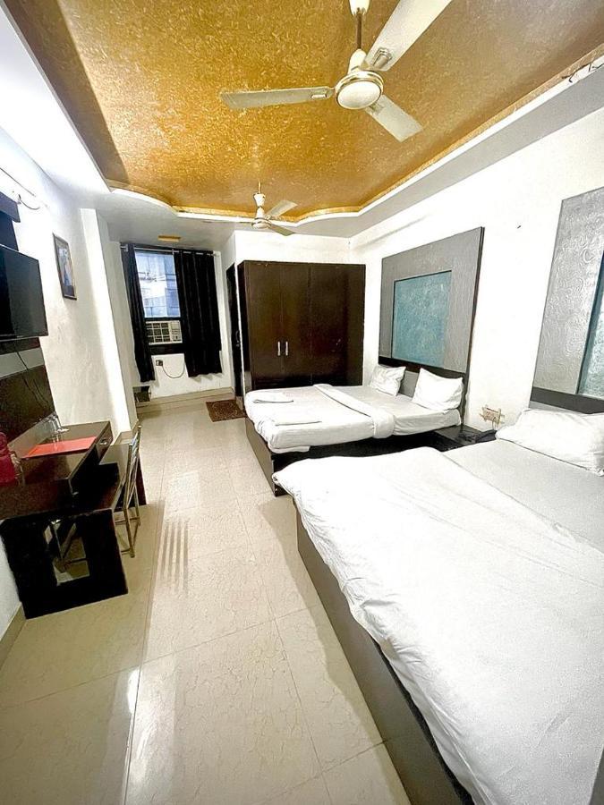 Premium Boston Rooms Family Hotel Agra (Uttar Pradesh) Exterior foto