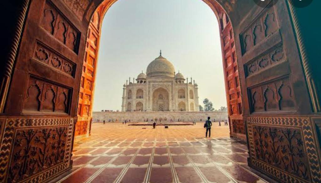 Premium Boston Rooms Family Hotel Agra (Uttar Pradesh) Exterior foto